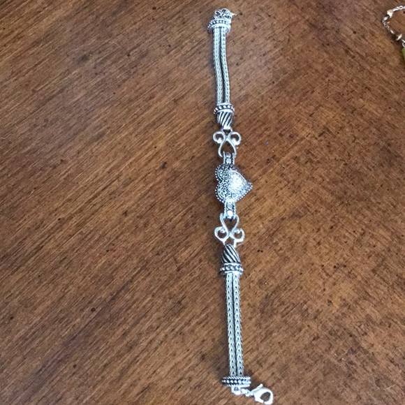 Lia Sophia Jewelry - Silver ❤️ shape bracelet
